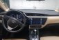 Selling Brightsilver Toyota Corolla Altis 2017 in Pasig-0