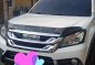 Pearl White Isuzu Mu-X 2015 for sale in Automatic-0