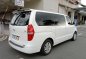 Selling Pearl White Hyundai Grand Starex 2015 in Pasig-0