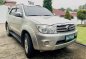 Selling Pearl White Toyota Fortuner 2011 in Taal-0