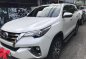 Selling White Toyota Fortuner 2019 in Manila-7