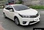 Selling Pearl White Toyota Corolla Altis 2015 in Pasig-0