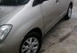 Selling Pearl White Toyota Innova 2010 in Taguig-4
