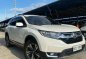 Selling White Honda CR-V 2018 in Pasay-1