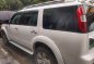 Selling White Ford Everest 2012 in Pasig-2