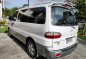 Selling White Hyundai Starex 2006 in Manila-4
