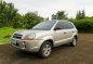 Selling Pearl White Hyundai Tucson 2009 in Manila-2