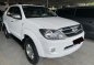 Selling White Toyota Fortuner 2008 in Pasig-4