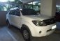 Selling White Toyota Fortuner 2006 in Mandaluyong-1