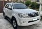 Pearl White Toyota Fortuner 2010 for sale in Manual-2