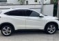 Selling Pearl White Honda Hr-V 2015 in Makati-5