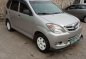 Selling Brightsilver Toyota Avanza 2009 in Bulacan-4