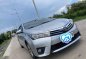 Selling Brightsilver Toyota Corolla Altis 2015 in Cainta-6