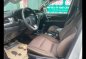 Selling White Toyota Fortuner 2018 SUV -3
