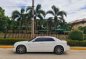 Pearl White Chrysler 300c 2008 for sale in Automatic-2