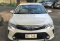 Selling Pearl White Toyota Camry 2017 in Las Piñas-3