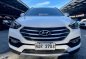 White Hyundai Santa Fe 2017 for sale in Automatic-0
