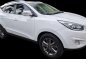 Selling Pearl White Hyundai Tucson 2015 in Manila-2
