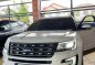 Selling White Ford Explorer 2017 in Caloocan-1