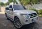 Selling Pearl White Mitsubishi Pajero 2013 in Malabon-4