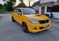 Selling Yellow Toyota Hilux 2005 in Pateros-2
