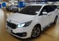 White Kia Carnival 2018 for sale in Makati-2