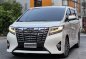 Selling Pearl White Toyota Alphard 2017 in Quezon-2