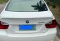 White BMW 320I 2010 for sale in Taguig-0