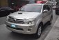 Selling Silver Toyota Fortuner 2011 in Quezon City-2