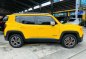 Selling Yellow Jeep Renegade 2017 in Manila-2