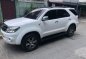 Pearl White Toyota Fortuner 2006 for sale in Quezon -0