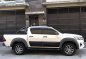 Selling White Toyota Hilux 2020 in Quezon-2