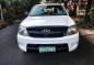 Selling White Toyota Hilux 2007 in Manila-9