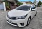 Selling Pearl White Toyota Corolla Altis 2015 in Angeles-1