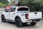 Selling White Nissan Navara 2019 in Quezon City-4