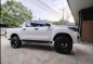 Selling Pearl White Toyota Hilux 2019 in Quezon-1