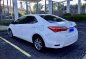 Sell Pearl White 2016 Toyota Corolla Altis in Parañaque-4