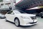 Selling Pearl White Toyota Camry 2014 in Bacoor-1
