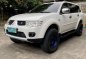 Pearl White Mitsubishi Montero sport 2013 for sale in Automatic-8