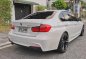 White BMW 320D 2014 for sale in Quezon City-3