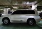 Selling Pearl White Toyota Land Cruiser 2017 in Makati-3