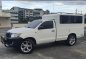 Selling White Toyota Hilux 2015 in Pateros-2