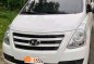 Selling White Hyundai Starex 2018 in Taguig-1