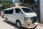 Selling Pearl White Toyota Hiace Super Grandia 2010 in Manila-3