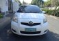 White Toyota Yaris 2010 for sale in Automatic-9