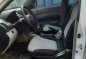 Selling White Mitsubishi Strada 2011 in Quezon City-6