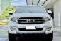 Selling White Ford Everest 2016 in Makati-0