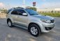 Selling Silver Toyota Fortuner 2013 in Manila-2