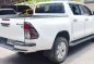 Selling Pearl White Toyota Hilux 2019 in Pasig-3