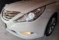 Selling Pearl White Hyundai Sonata 2011 in Cainta-4